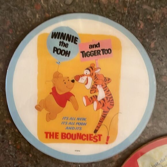 Disney D23 Exclusive Winnie the Pooh set of 4 coasters and storage tin - Picture 2 of 7